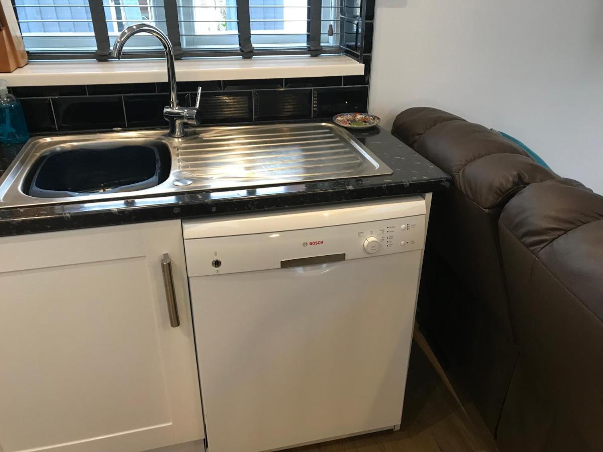 Barton-upon-Humber Cozy Lodge With Private Garden And Bbq מראה חיצוני תמונה